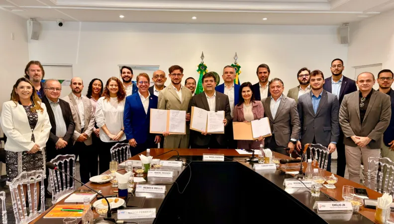 Fotos: Reunião com o Secretário da Seplan, Washington Bonfim, e com representantes da Agência Francesa de Desenvolvimento - AFD.   Pautas: Assinatura do Piauí Verde e Sustentável - PVS, e Apresentação da Evolução do Projeto da Orla de Atalaia (Estudo Ambiental). 20 de Julho de 2026